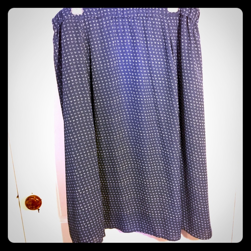 GAP // midi skirt with stretchy waist // size 16